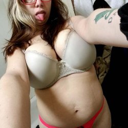 Slightly Chubby Nerd - Chubby Big Tits - Page 5 - Porn Photos & Videos - EroMe