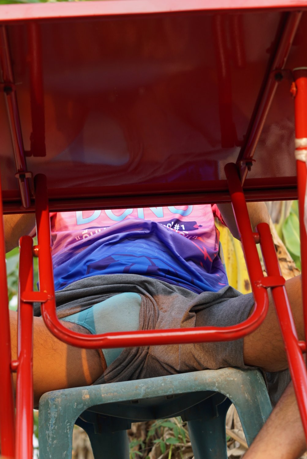 being secretly photographed under the table #LZMW7oDz