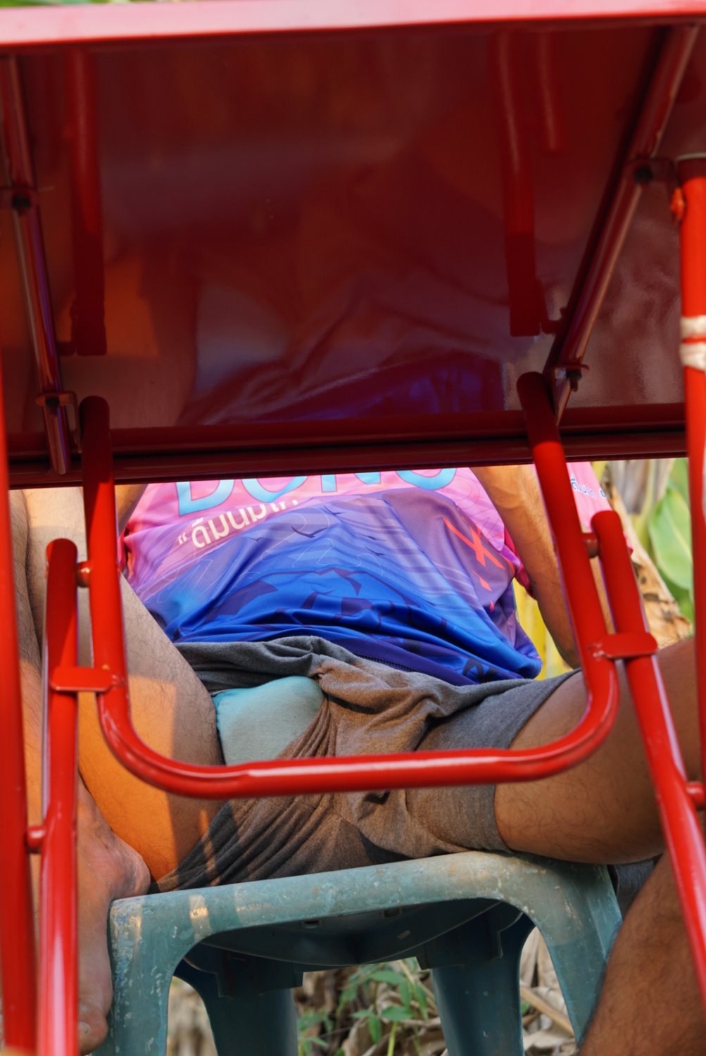 being secretly photographed under the table #Q99akoSn