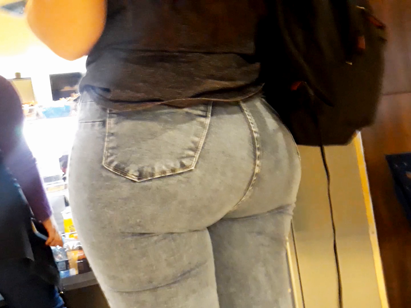 Tight Ass Round - Big Round Ass in Tight Jeans - Porn Videos & Photos - EroMe