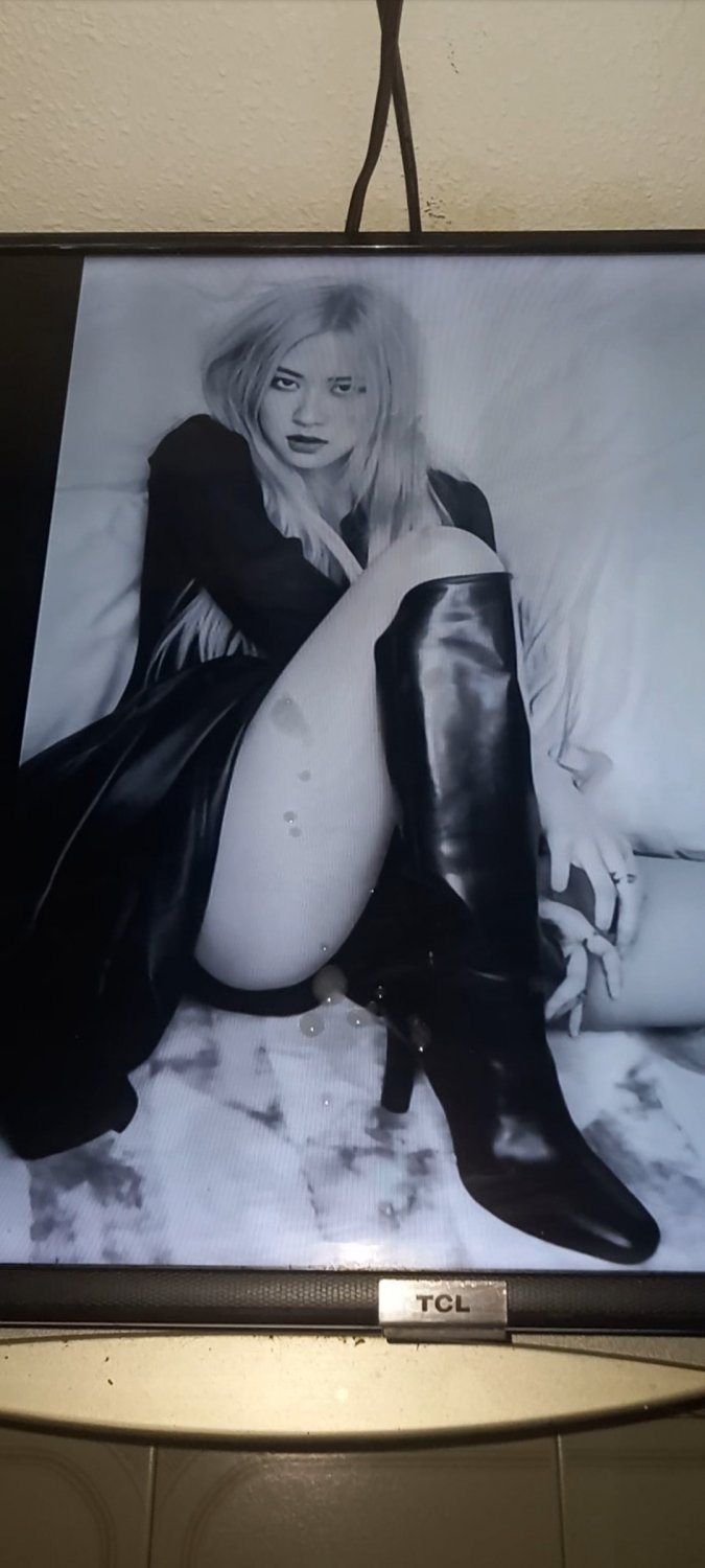 ROSÉ CUM TRIBUTE - TV #y2oo3HLP