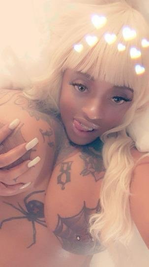Tatted and caked up #94oaJbQh