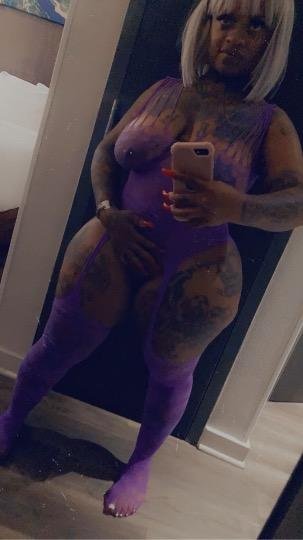 Tatted and caked up #TY43hXyz