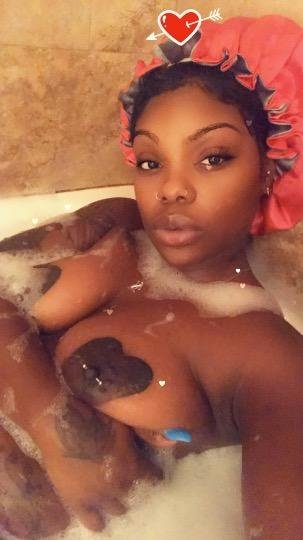 Tatted and caked up #xMzbVCUi