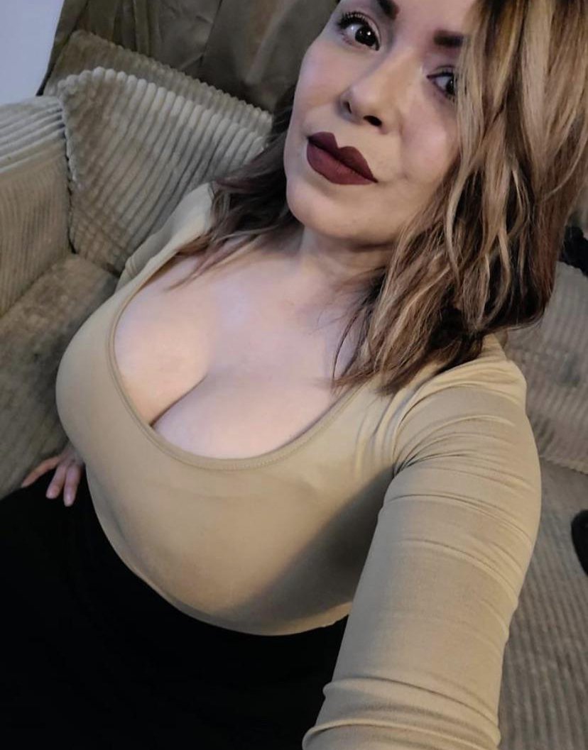 Social Milfs  #x0W6tR6G