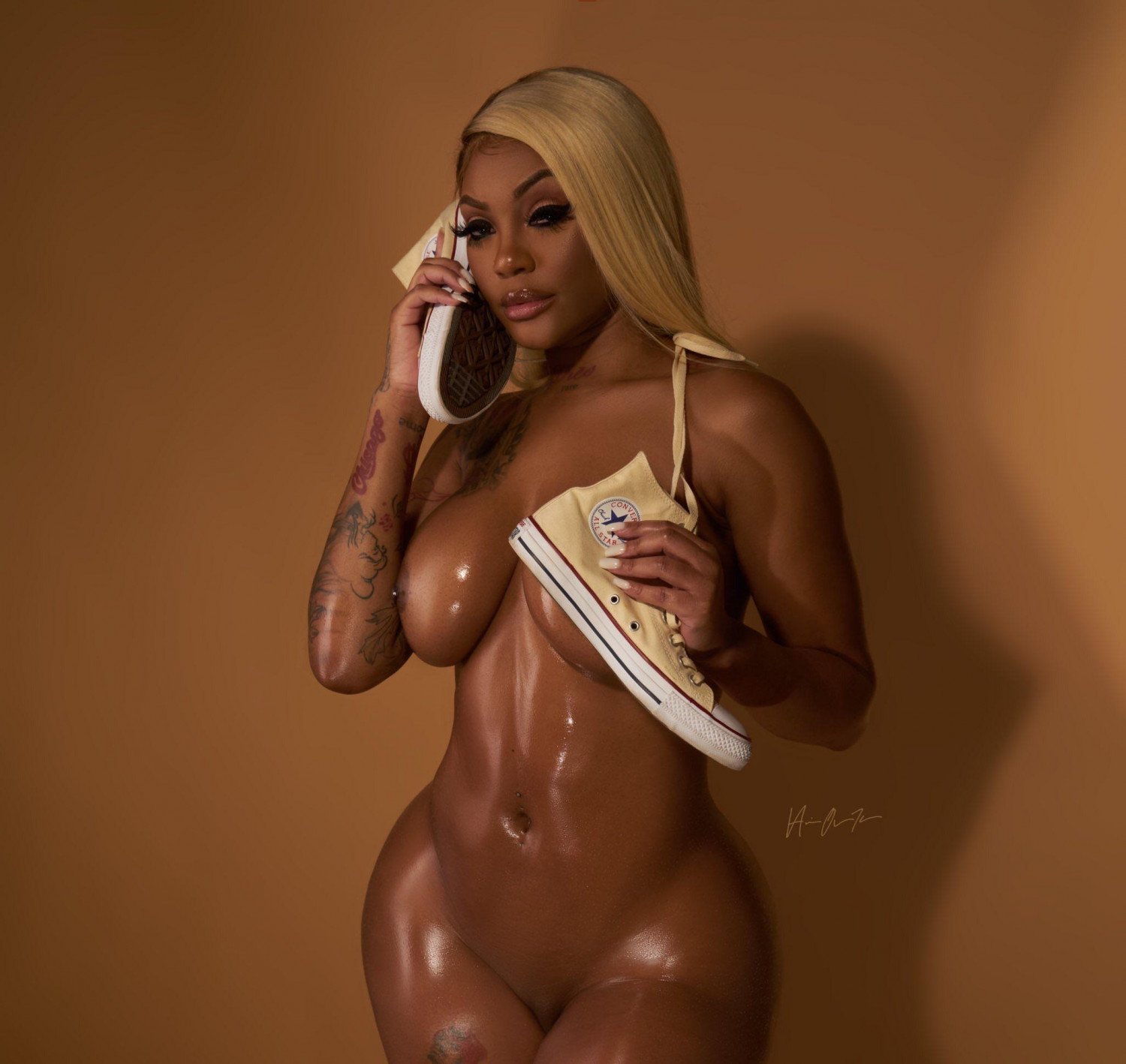 Playmate #SNfXLQ8p